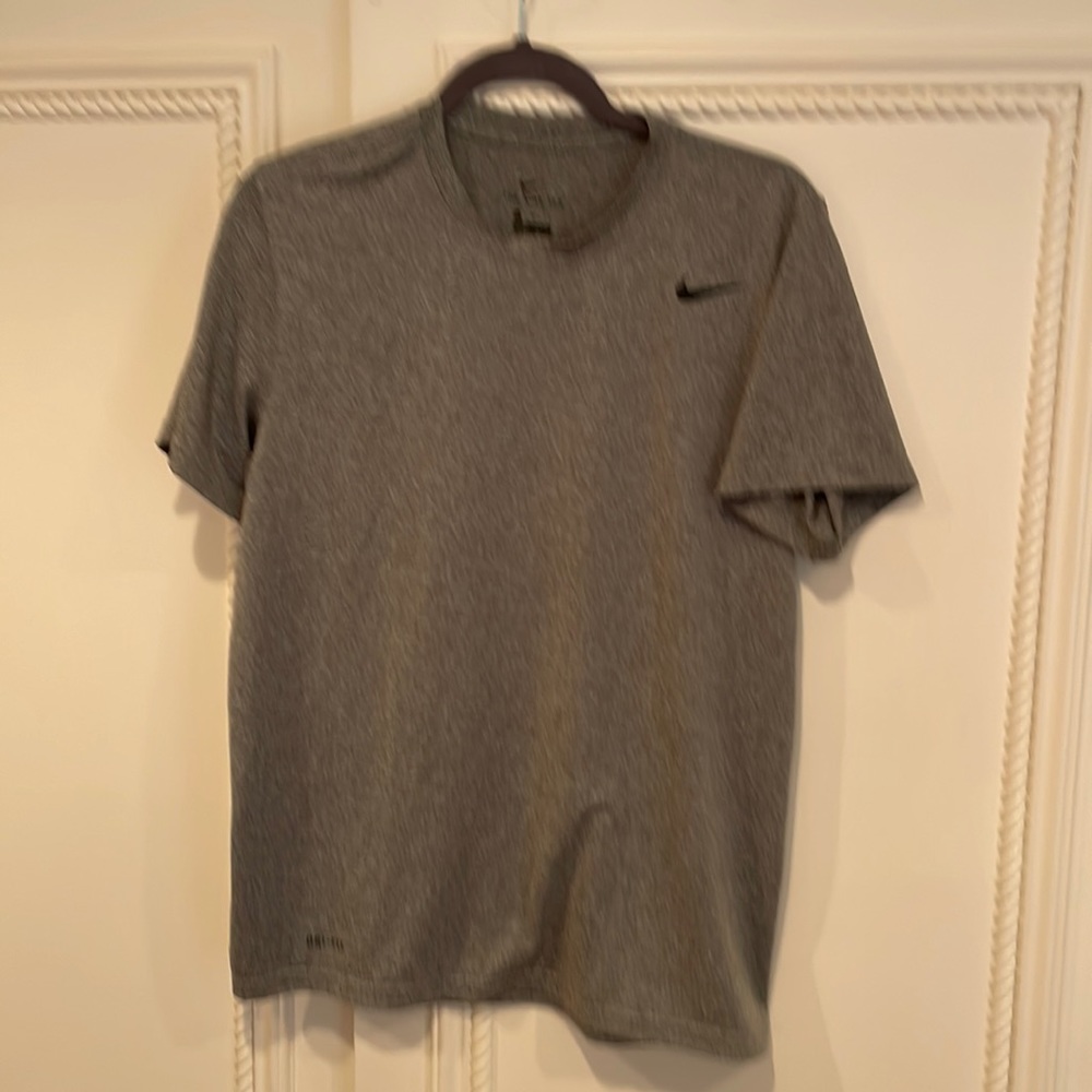 Nike T
